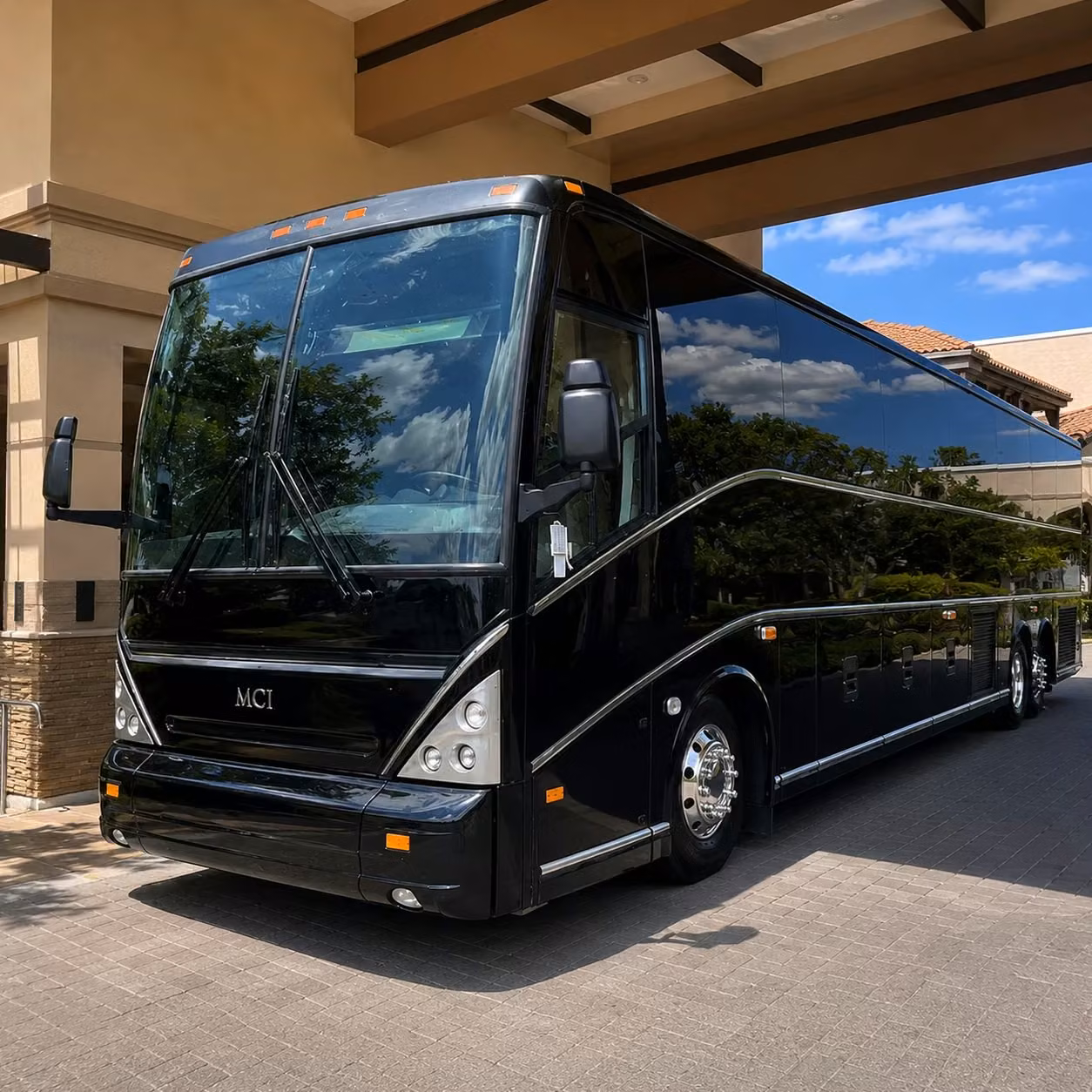 airport transfer shuttles between overland park and kansas city international