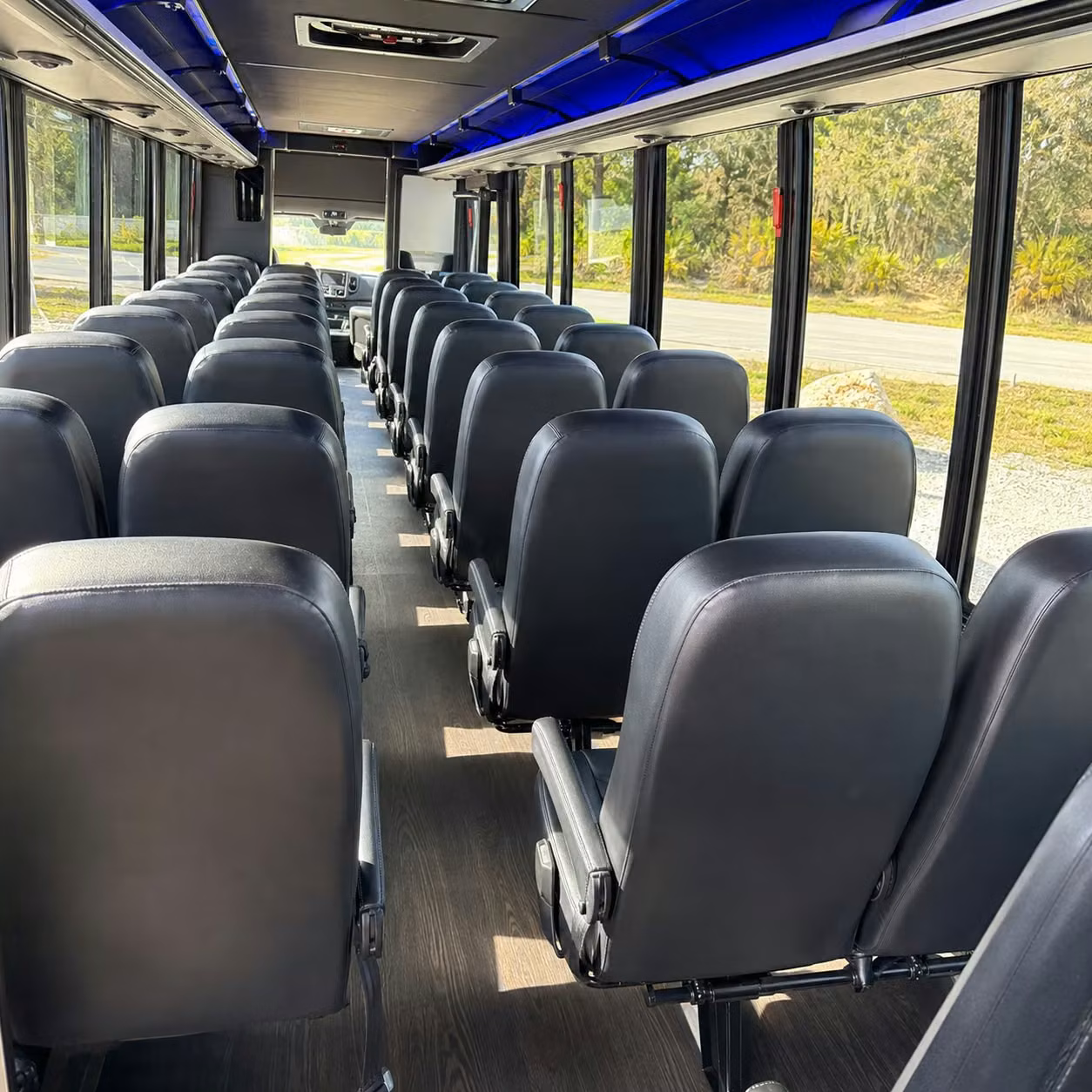 overland park 35 passenger minibus rental