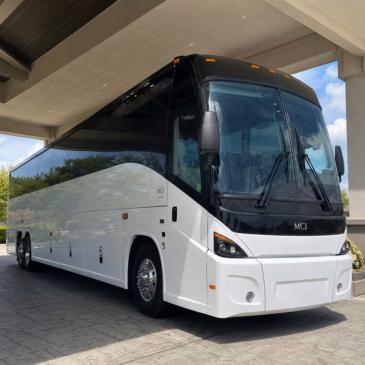 school field trip charter bus rentals in overland park